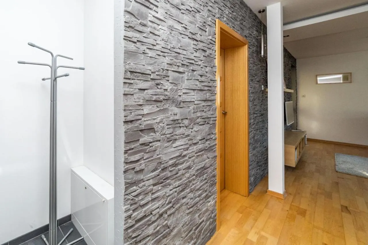 Grey By Oneapartments Danzig Apartment